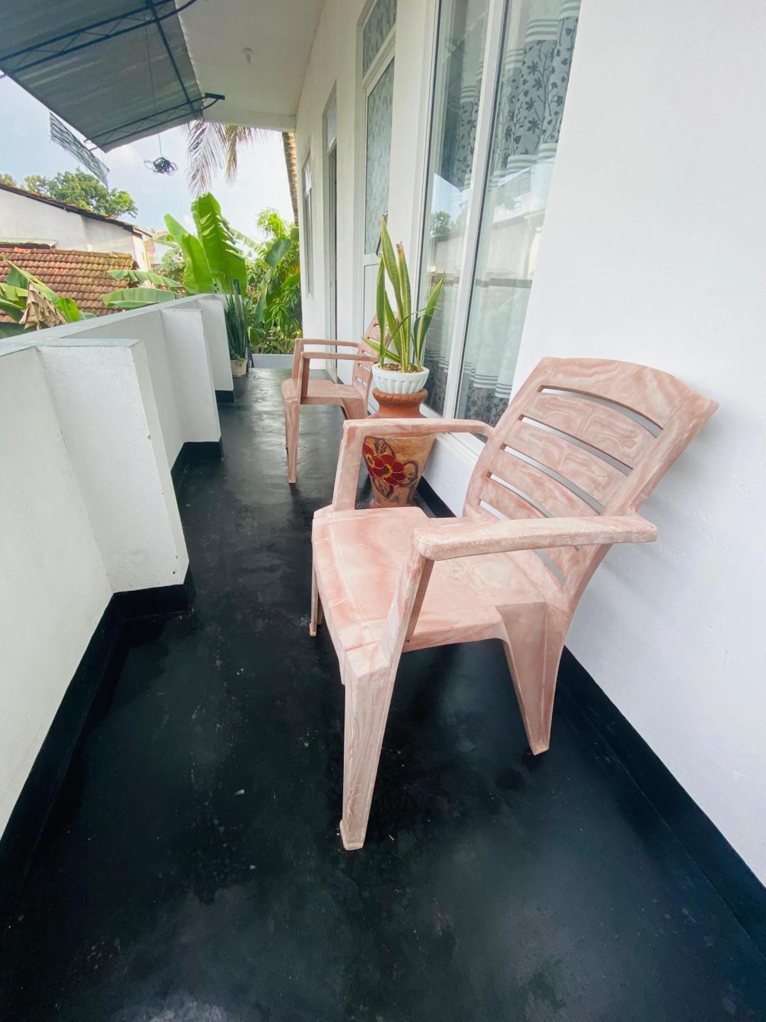 Araliya White House Apartment Negombo Exterior photo